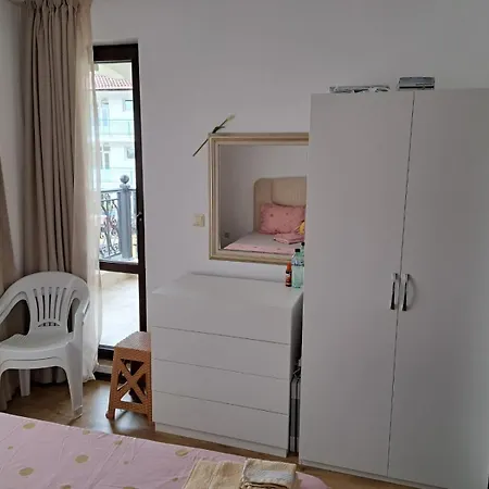 Domus Extra Apartament Sveti Vlas