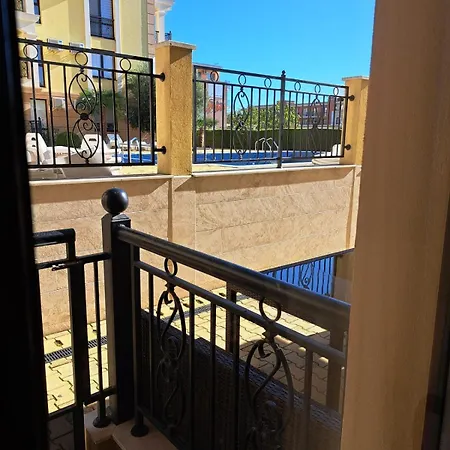 Domus Extra Sveti Vlas