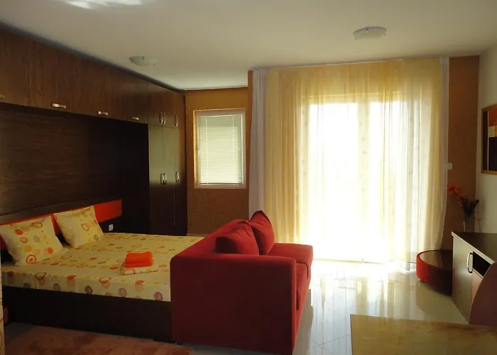 Domus Extra Apartment *