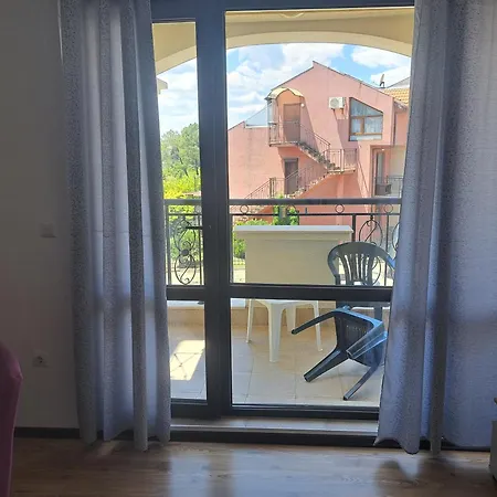 Domus Extra * スヴェティ・ヴラス