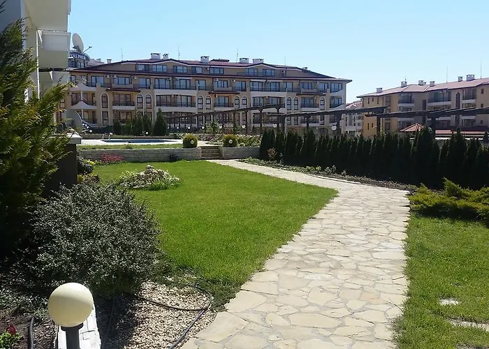 Domus Extra Apartment *